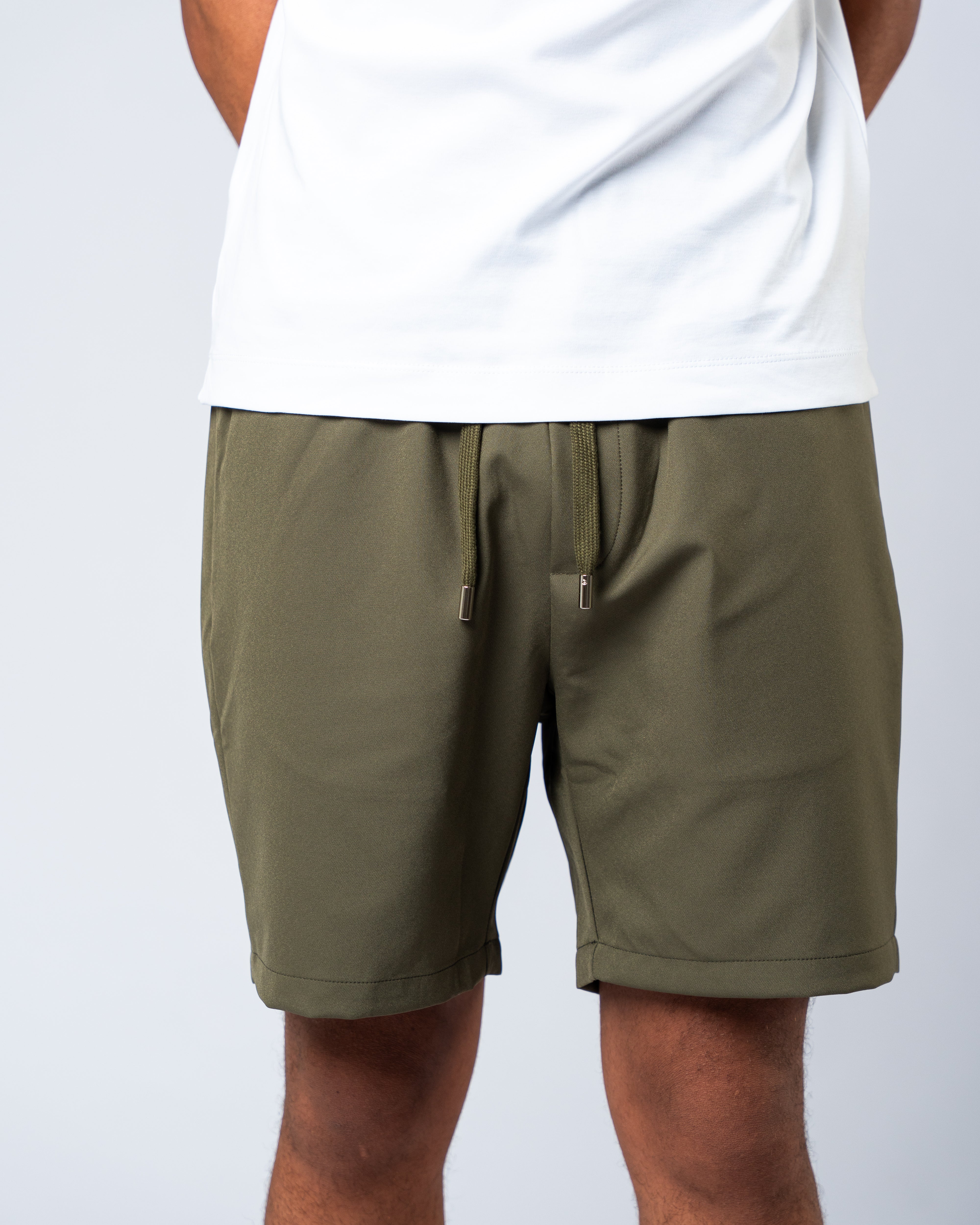 Donkergroene shorts
